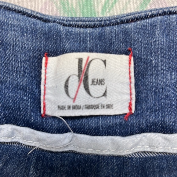DC Jeans - Medium Colour Denim - Size 18P - Picture 2 of 4